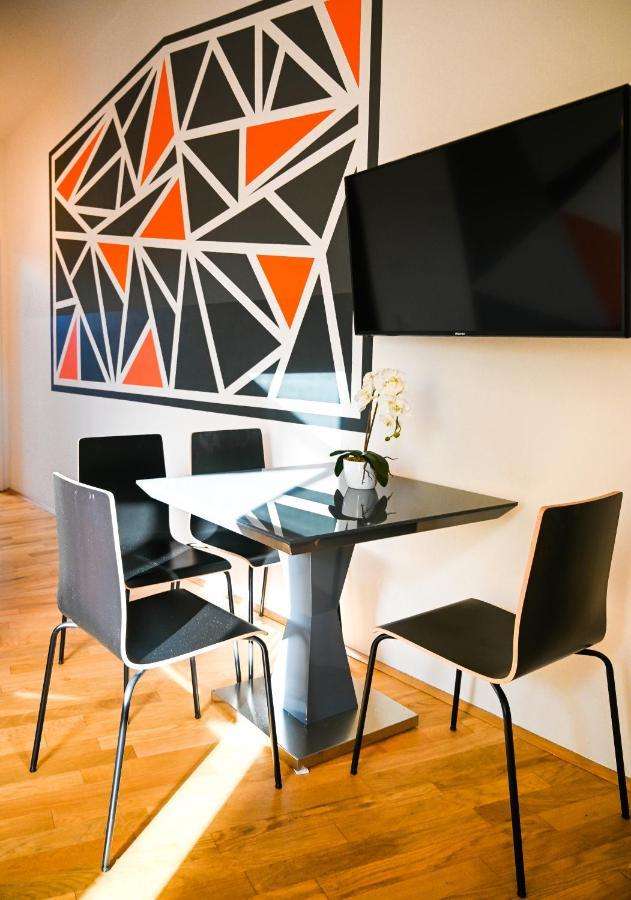 Bright Apartment Naschmarkt Vienna Luaran gambar
